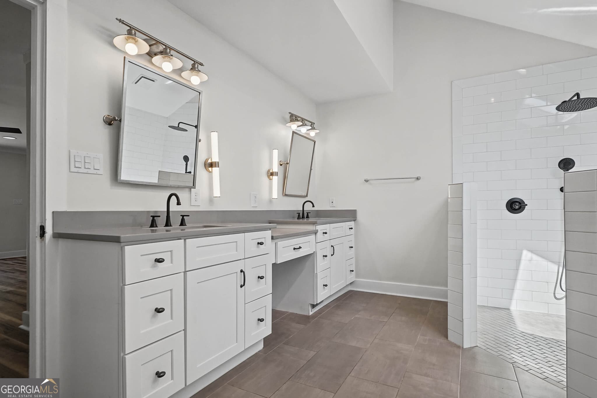 5 bedroom, 3.5 bathroom, 3,459 sq ft single family residence for sale at 2622 Chelsea Court, Albany, GA 31721 — photo 7