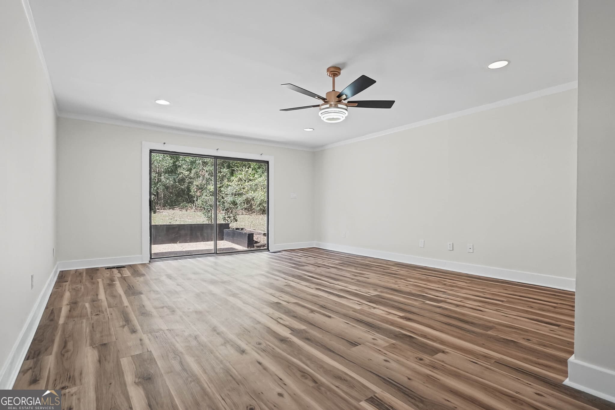5 bedroom, 3.5 bathroom, 3,459 sq ft single family residence for sale at 2622 Chelsea Court, Albany, GA 31721 — photo 3