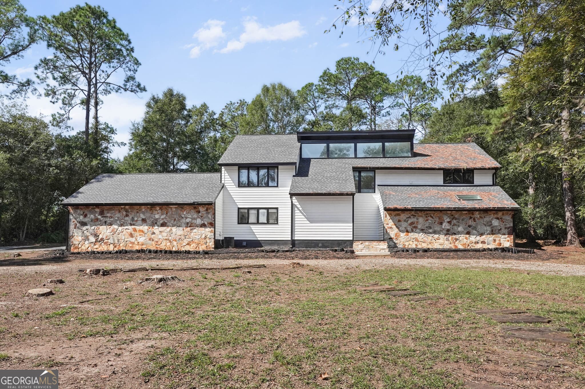 5 bedroom, 3.5 bathroom, 3,459 sq ft single family residence for sale at 2622 Chelsea Court, Albany, GA 31721