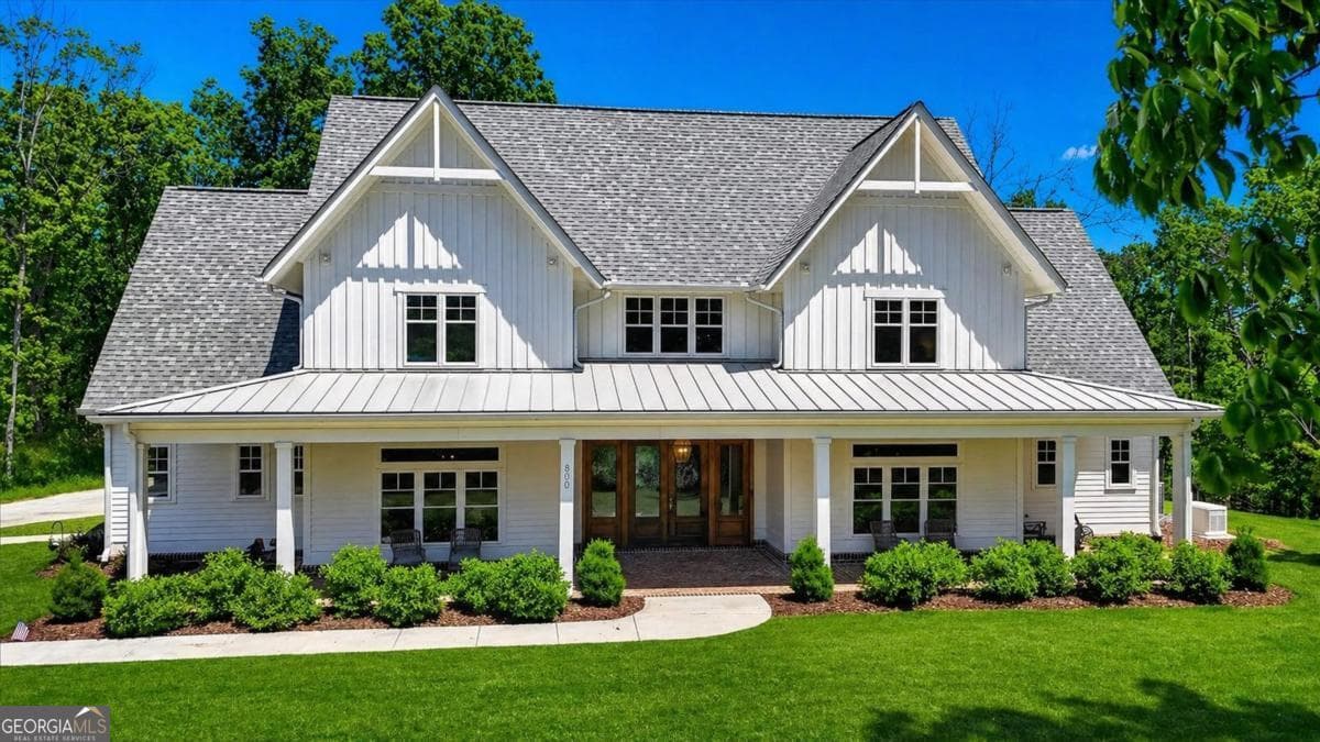 6 bedroom, 4.5 bathroom, 4,164 sq ft single family residence for sale at 800 Garland Mountain Trail, Waleska, GA 30183 — photo 2