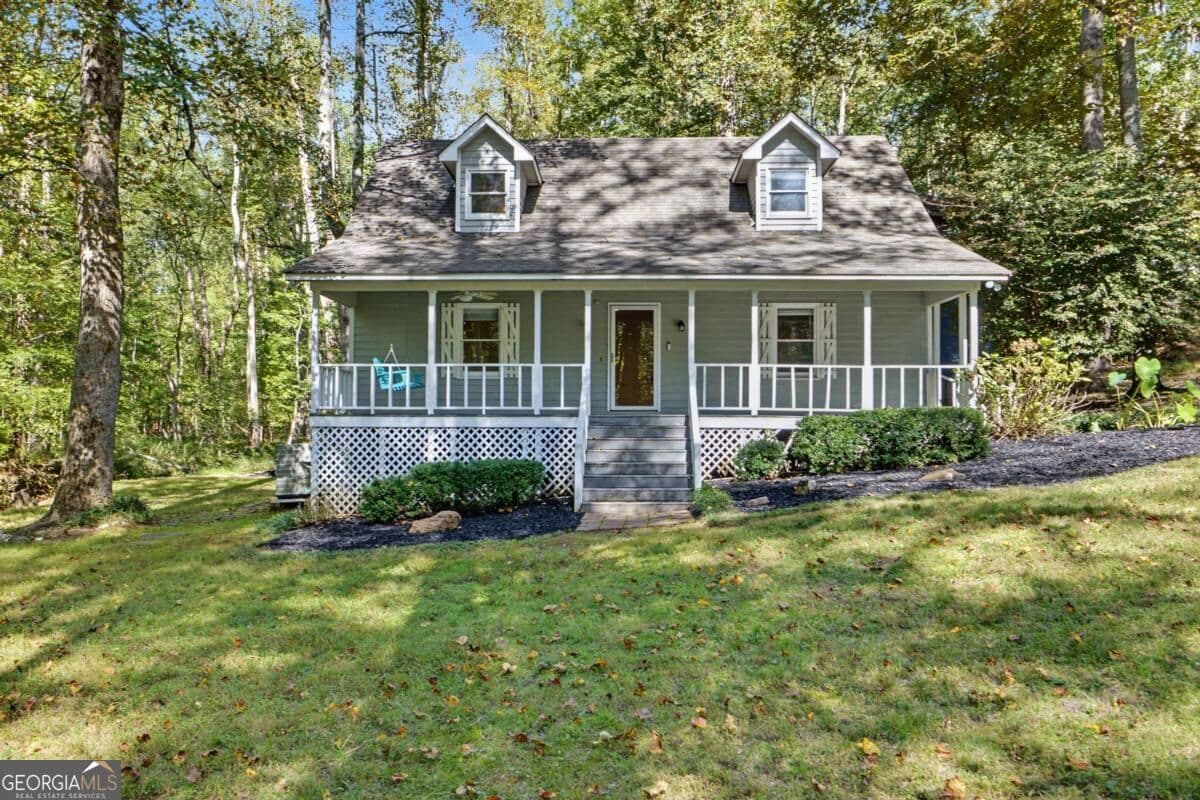 3 bedroom, 2 bathroom, 1,904 sq ft cabin,single family residence for sale at 15 Padget Lane, Ellijay, GA 30540 — photo 2