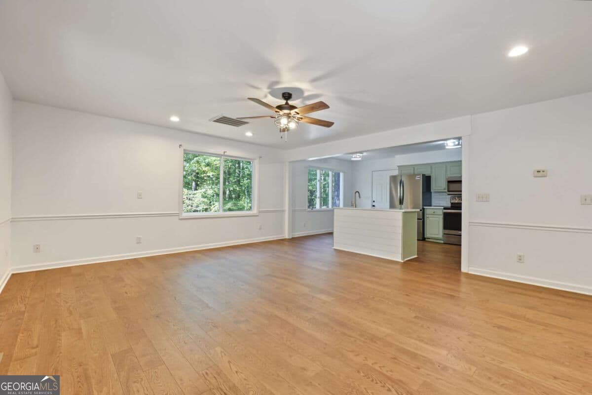 3 bedroom, 2 bathroom, 1,904 sq ft cabin,single family residence for sale at 15 Padget Lane, Ellijay, GA 30540 — photo 9