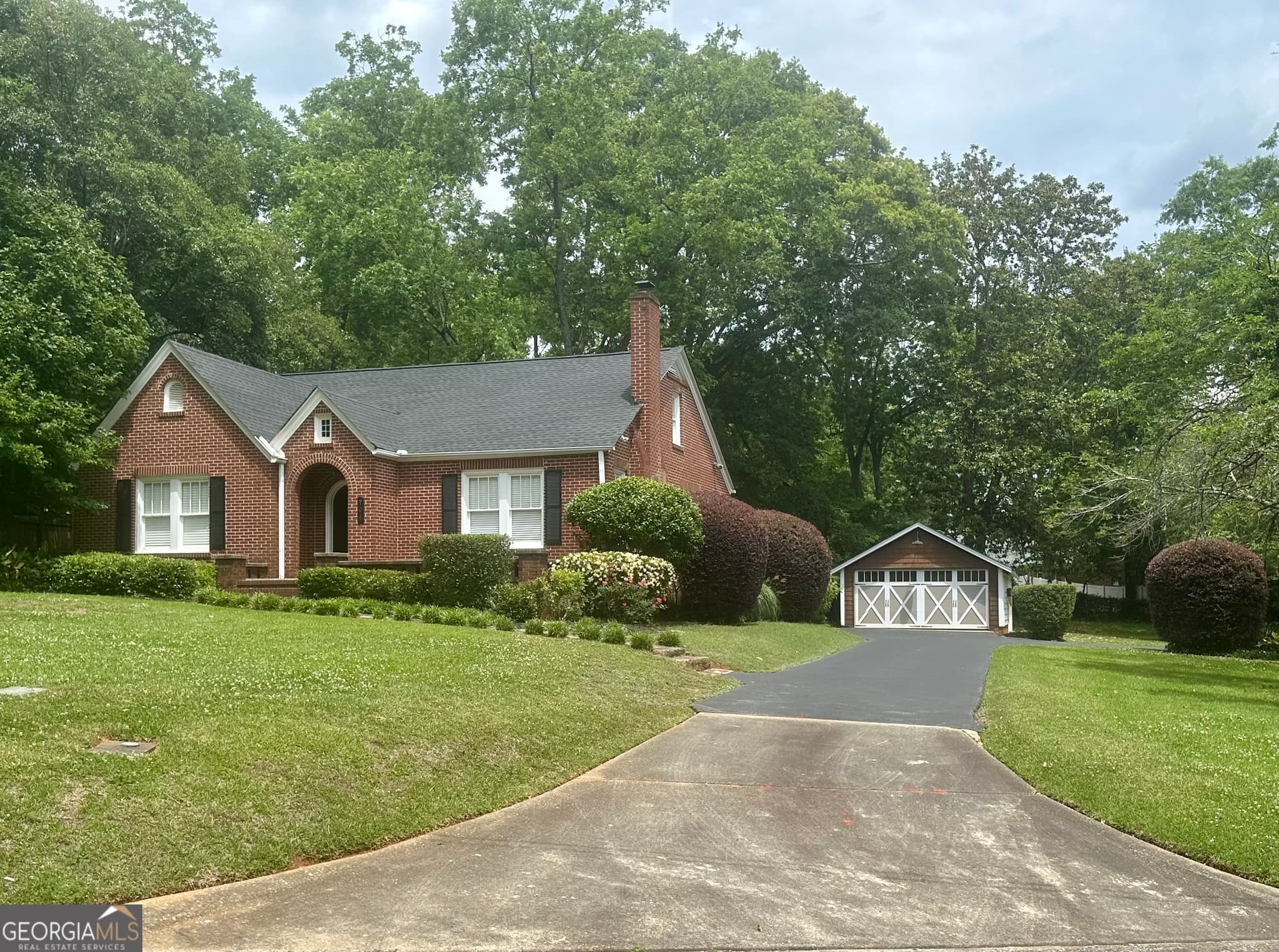 3 bedroom, 2 bathroom, 2,004 sq ft single family residence sold at 704 Woodland Drive, Griffin, GA 30224