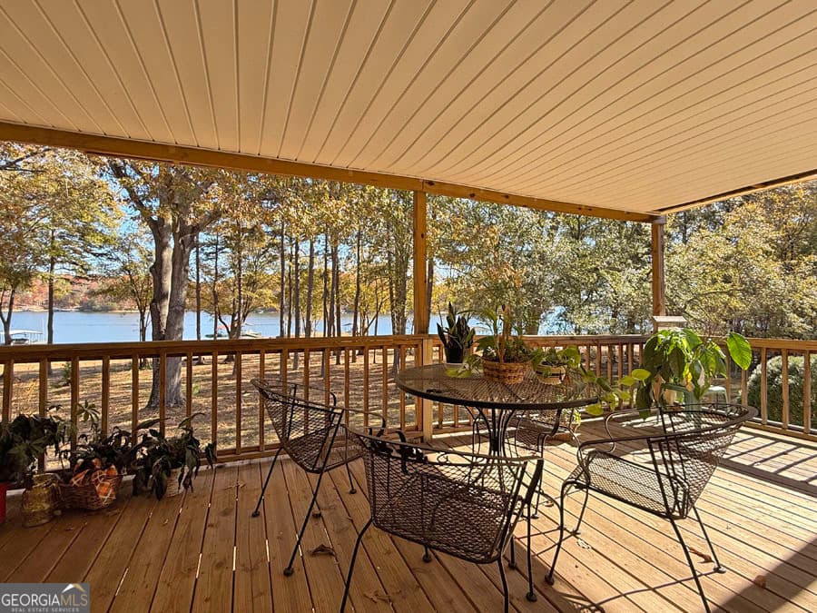 2 bedroom, 2 bathroom, 1,484 sq ft single family residence for sale at 410 Cedar Street, Lavonia, GA 30553 — photo 6