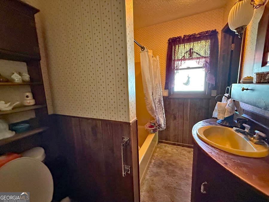 2 bedroom, 2 bathroom, 1,484 sq ft single family residence for sale at 410 Cedar Street, Lavonia, GA 30553 — photo 8