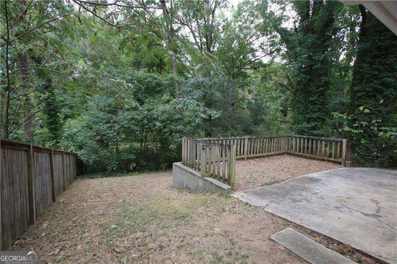 4 bedroom, 2 bathroom, 2,074 sq ft single family residence for sale at 3093 Thrasher Circle, Decatur, GA 30032 — photo 5