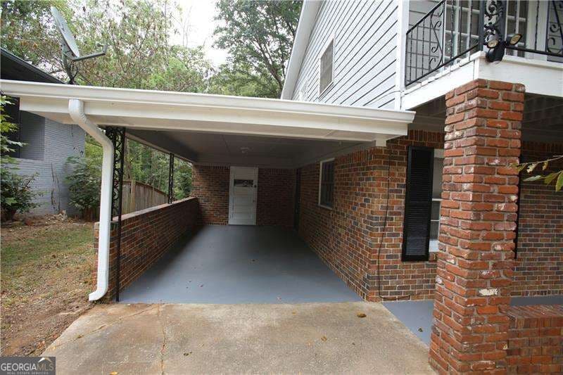 4 bedroom, 2 bathroom, 2,074 sq ft single family residence for sale at 3093 Thrasher Circle, Decatur, GA 30032 — photo 4