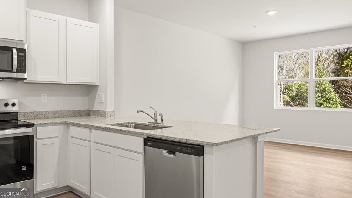 3 bedroom, 2.5 bathroom, 1,508 sq ft townhouse for sale at 2020 Roseleigh Drive, Douglasville, GA 30134 — photo 7