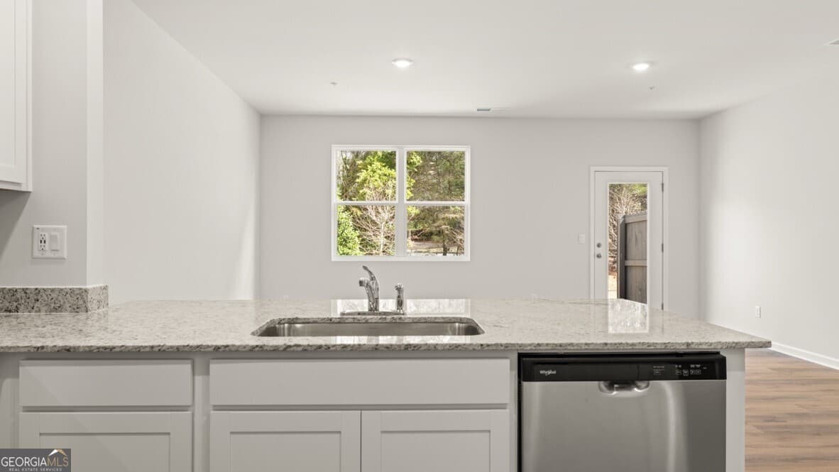 3 bedroom, 2.5 bathroom, 1,508 sq ft townhouse for sale at 2020 Roseleigh Drive, Douglasville, GA 30134 — photo 9