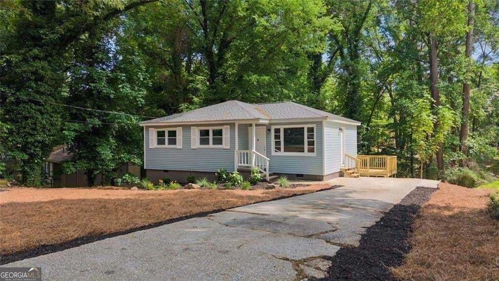 3 bedroom, 1 bathroom, 800 sq ft single family residence for sale at 612 Hickory Trail, Mableton, GA 30126 — photo 2