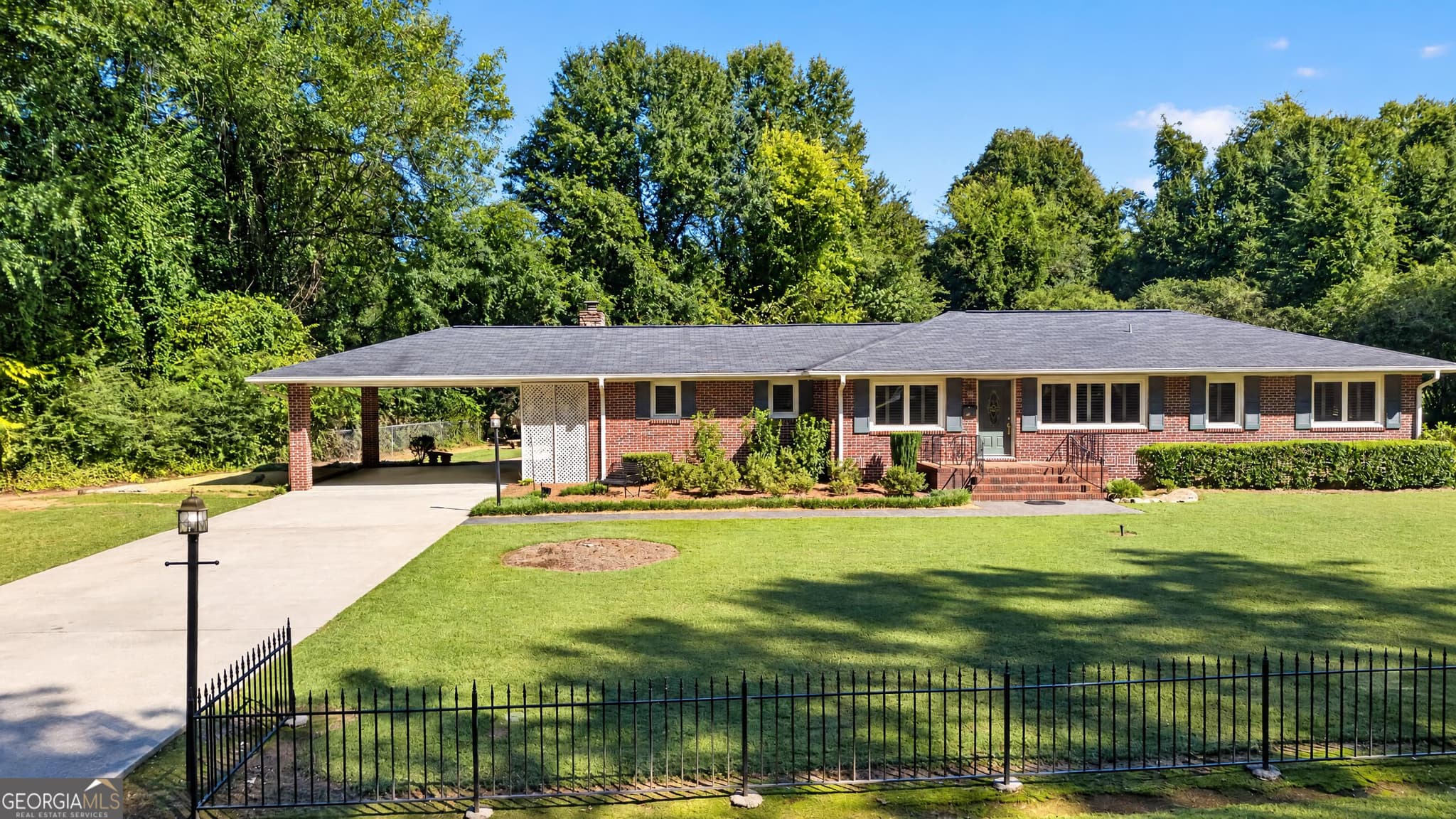 4 bedroom, 2 bathroom, 3,080 sq ft single family residence for sale at 110 Sequoia Drive, Rome, GA 30161 — photo 2