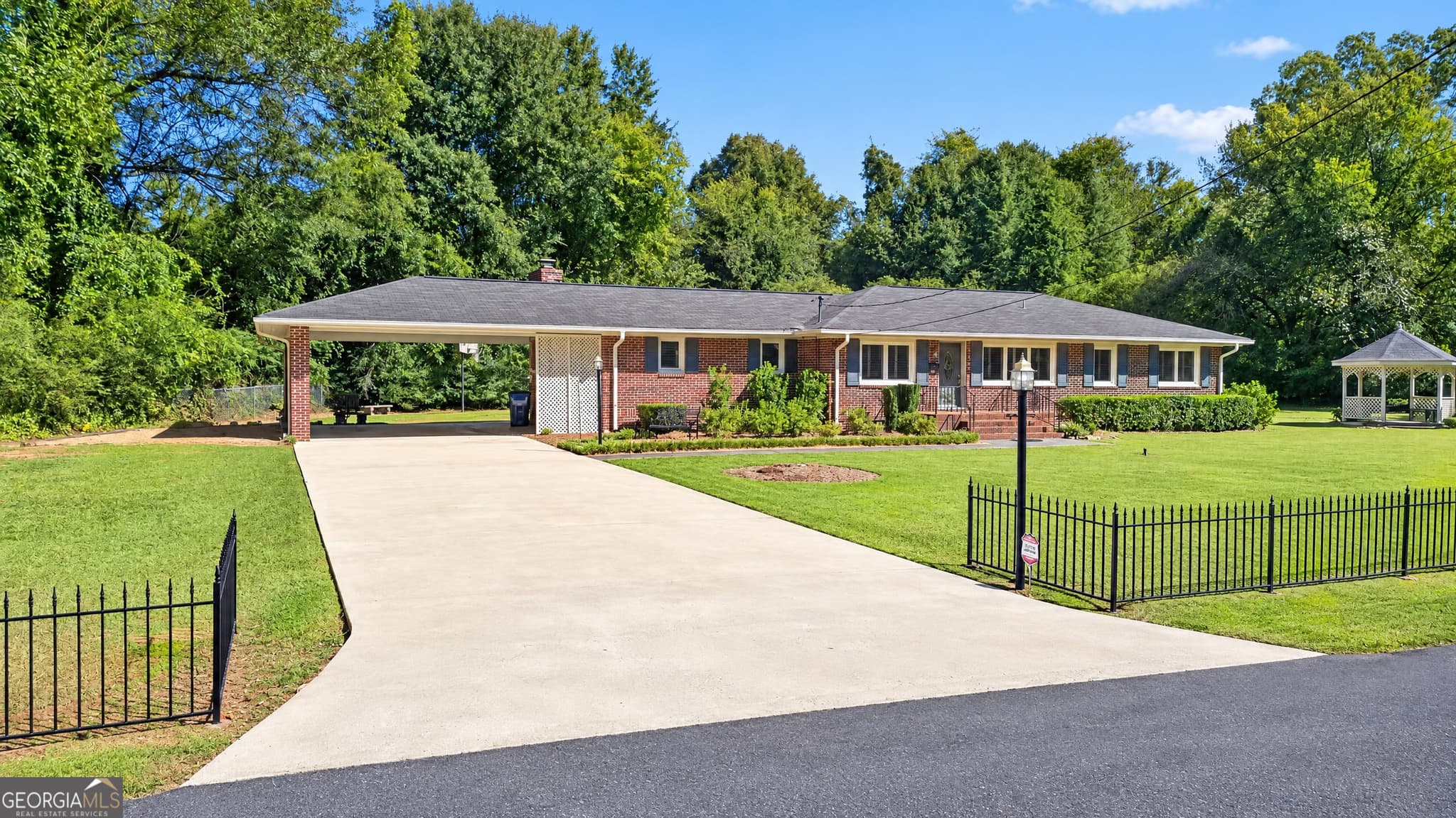 4 bedroom, 2 bathroom, 3,080 sq ft single family residence for sale at 110 Sequoia Drive, Rome, GA 30161 — photo 1 of 44