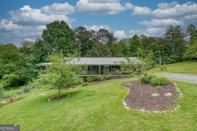 3 bedroom, 2 bathroom, 3,000 sq ft single family residence for sale at 399 Pack Creek Road, Blue Ridge, GA 30513 — photo 2