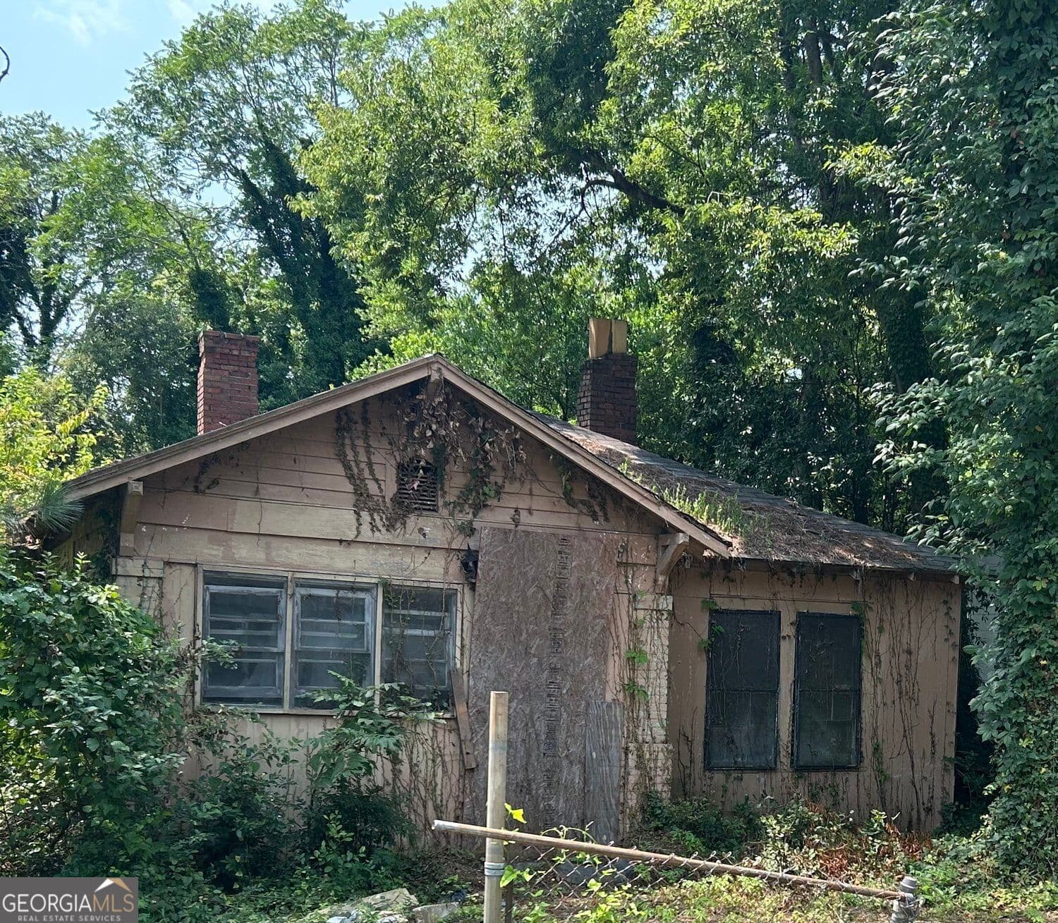 2 bedroom, 1 bathroom, 1,800 sq ft single family residence for sale at 576 Cleveland Street, Macon, GA 31206 — photo 3