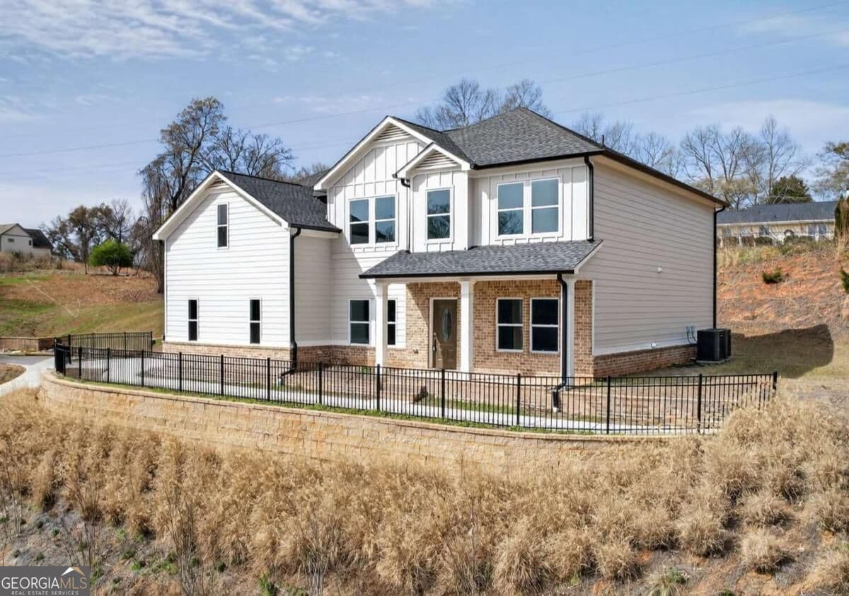 5 bedroom, 4 bathroom, 3,620 sq ft single family residence for sale at 1226 Bloomsbury Lane, Gainesville, GA 30501