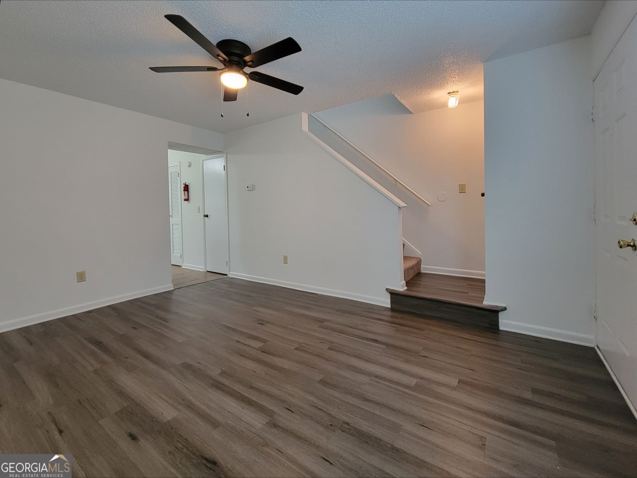 2 bedroom, 1.5 bathroom single family residence for rent at 4570 Highway 53 10, Hoschton, GA 30548 for $1,295 a month — photo 2