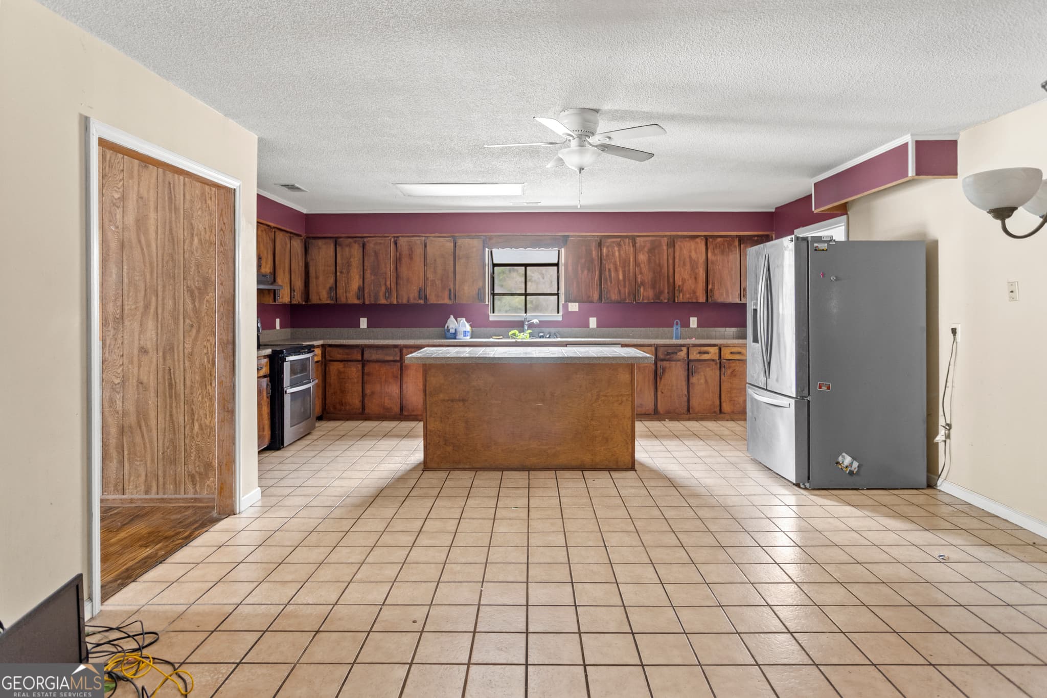 3 bedroom, 2 bathroom, 2,419 sq ft single family residence under contract at 160 Hall Street, Hinesville, GA 31313 — photo 6
