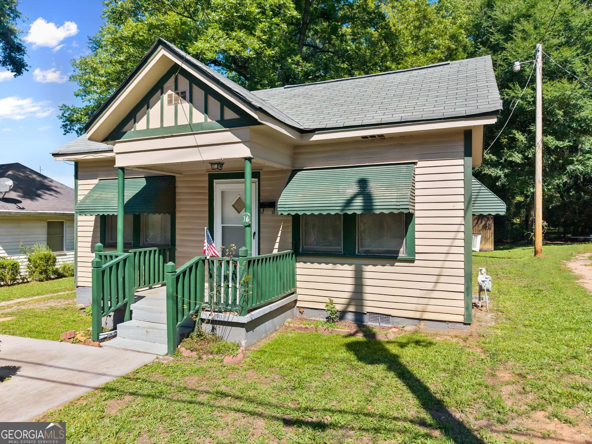 1 bedroom, 1 bathroom, 728 sq ft single family residence for sale at 76 Park Street, Commerce, GA 30529 — photo 3