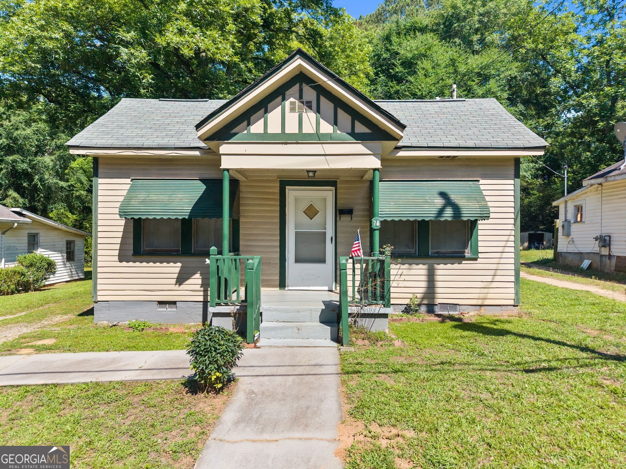 1 bedroom, 1 bathroom, 728 sq ft single family residence for sale at 76 Park Street, Commerce, GA 30529