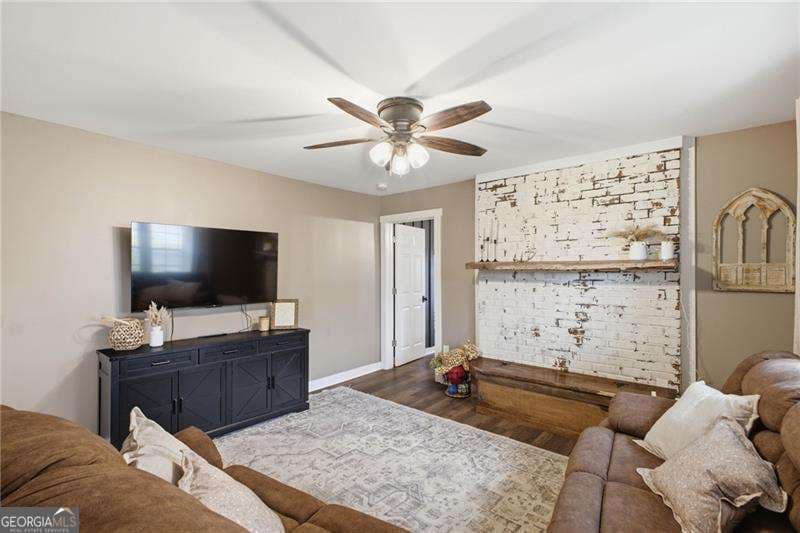 3 bedroom, 2 bathroom, 1,274 sq ft single family residence for sale at 530 Old Cedartown Road, Rockmart, GA 30153 — photo 4