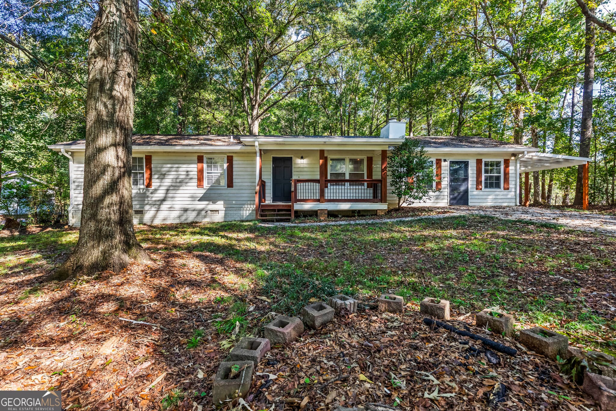3 bedroom, 2 bathroom single family residence for rent at 3910 Doe Run Drive, Powder Springs, GA 30127 for $1,950 a month — photo 2