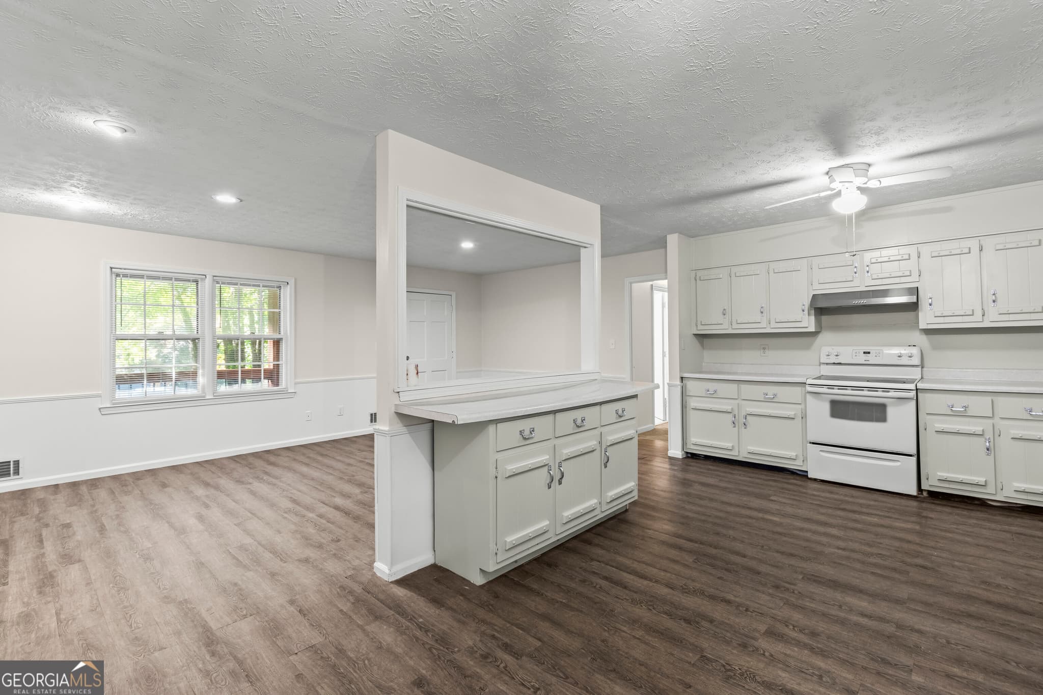 3 bedroom, 2 bathroom single family residence for rent at 3910 Doe Run Drive, Powder Springs, GA 30127 for $1,950 a month — photo 9