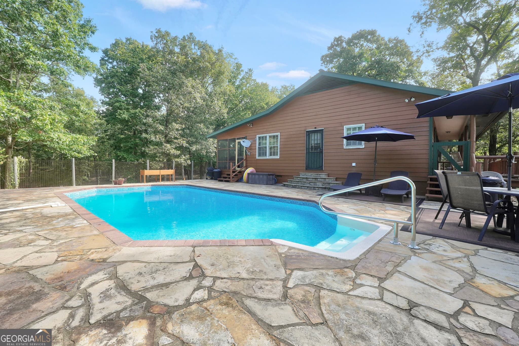 3 bedroom, 2.5 bathroom, 2,144 sq ft single family residence for sale at 372 Johnstonville Road, Barnesville, GA 30204 — photo 6