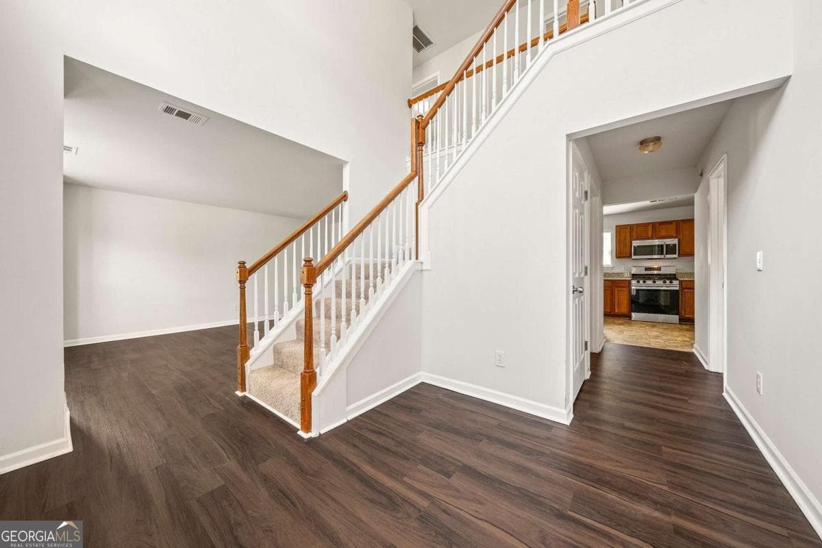 5 bedroom, 3 bathroom, 4,405 sq ft single family residence for sale at 3161 Berthas Overlook, Douglasville, GA 30135 — photo 3