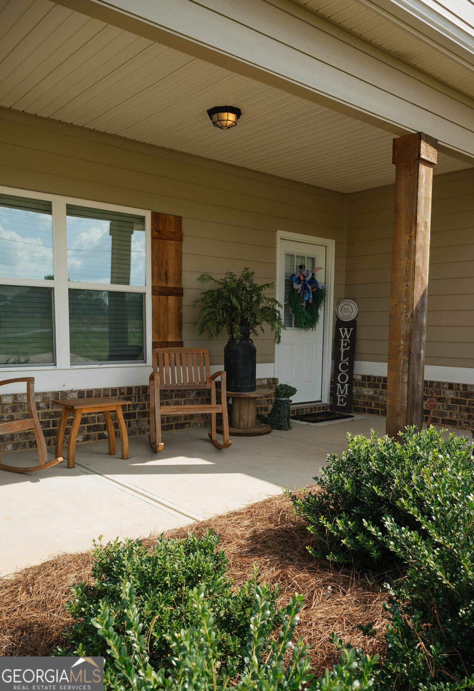 4 bedroom, 3.5 bathroom, 2,339 sq ft single family residence for sale at 279 Davis Road, Gray, GA 31032 — photo 6