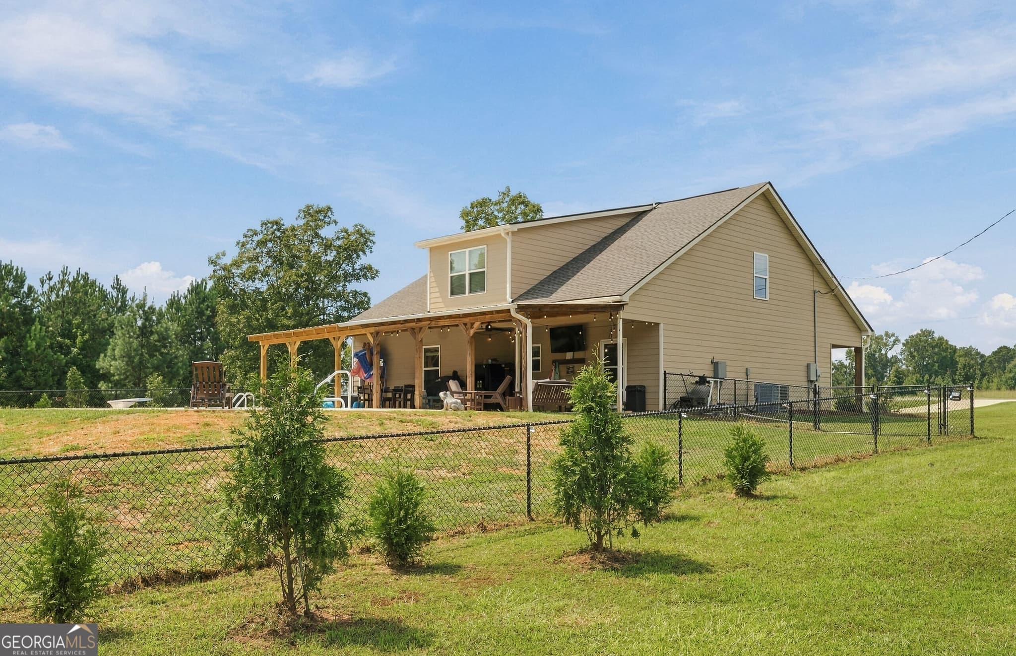 4 bedroom, 3.5 bathroom, 2,339 sq ft single family residence for sale at 279 Davis Road, Gray, GA 31032 — photo 9