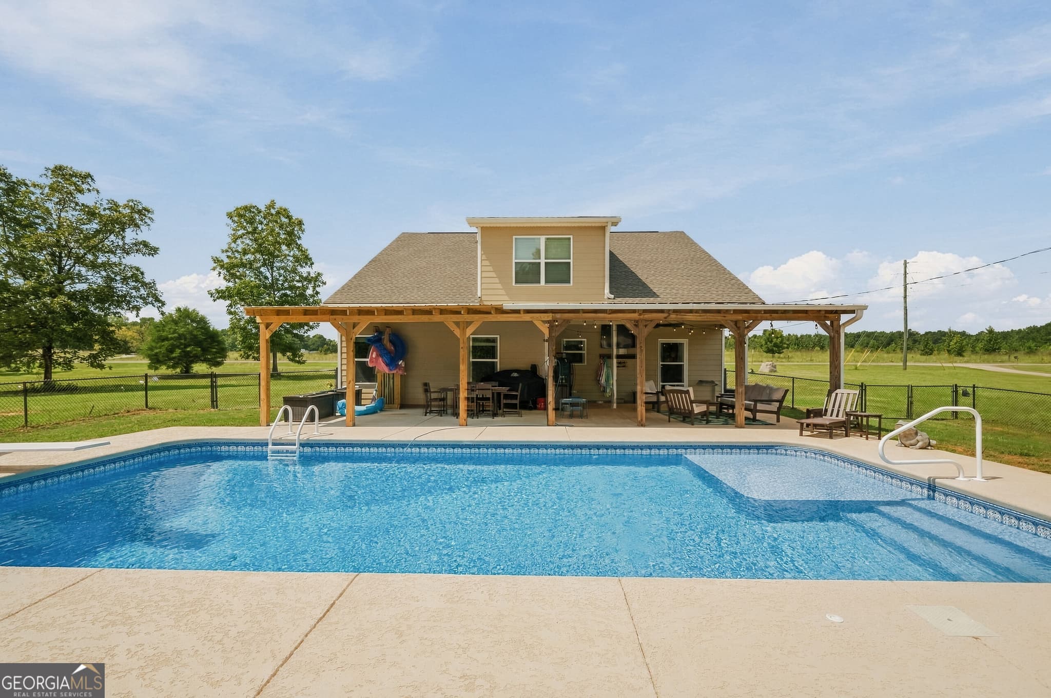 4 bedroom, 3.5 bathroom, 2,339 sq ft single family residence for sale at 279 Davis Road, Gray, GA 31032 — photo 10