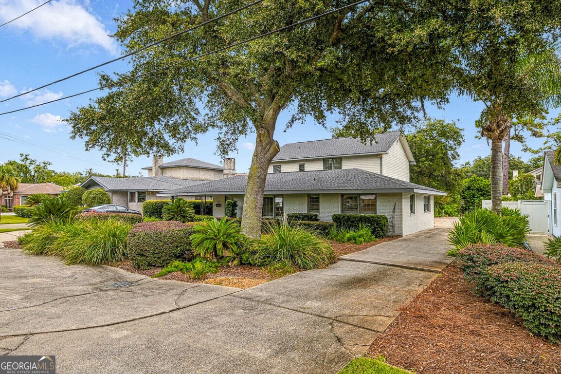 4 bedroom, 3.5 bathroom, 2,356 sq ft single family residence for sale at 604 Bartow Street, St. Simons, GA 31522