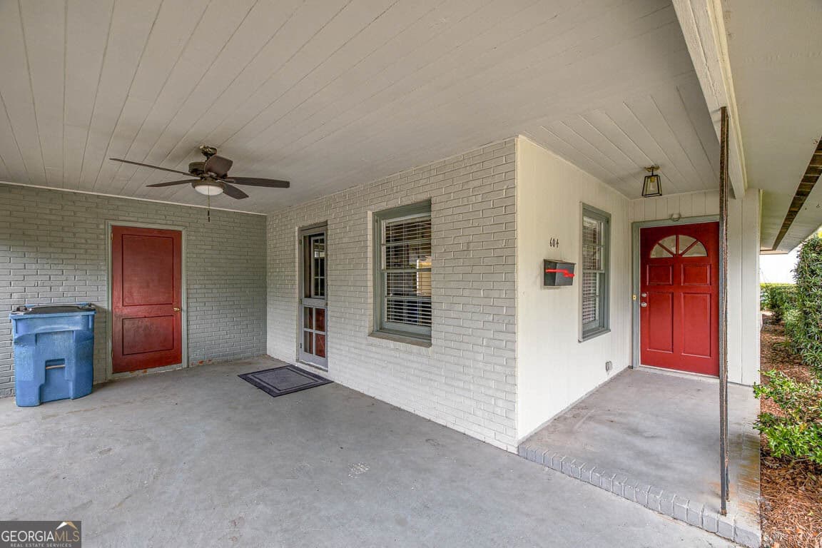 4 bedroom, 3.5 bathroom, 2,356 sq ft single family residence for sale at 604 Bartow Street, St. Simons, GA 31522 — photo 5