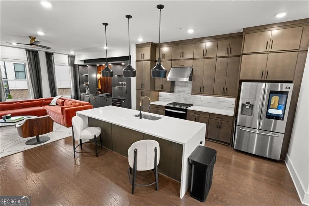 3 bedroom, 3.5 bathroom, 2,294 sq ft townhouse for sale at 1075 Robert Smalls Way, Atlanta, GA 30318 — photo 9