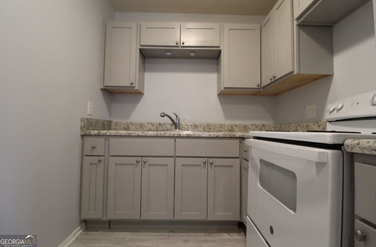 1 bedroom, 1 bathroom, 723 sq ft duplex for rent at 100 Tyler Street B, Rome, GA 30165 for $900 a month — photo 3
