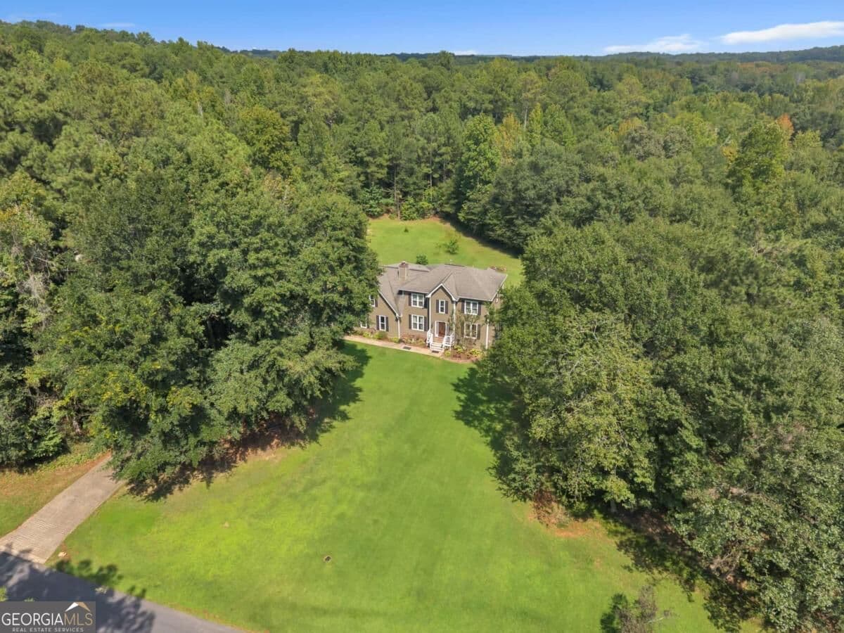 4 bedroom, 3 bathroom, 2,251 sq ft single family residence for sale at 106 Black Forest Run, Douglasville, GA 30134 — photo 6