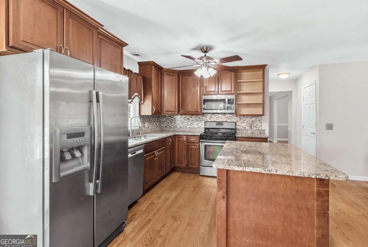 4 bedroom, 3 bathroom, 2,251 sq ft single family residence for sale at 106 Black Forest Run, Douglasville, GA 30134 — photo 3
