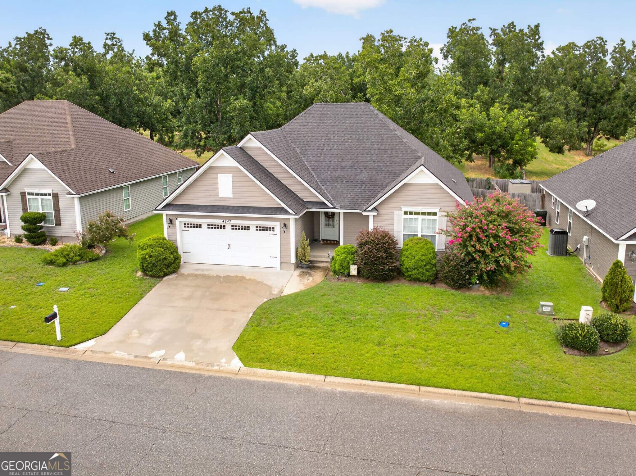 4 bedroom, 2 bathroom, 1,788 sq ft single family residence under contract at 4247 Nelson Hill Place, Hahira, GA 31632 — photo 3