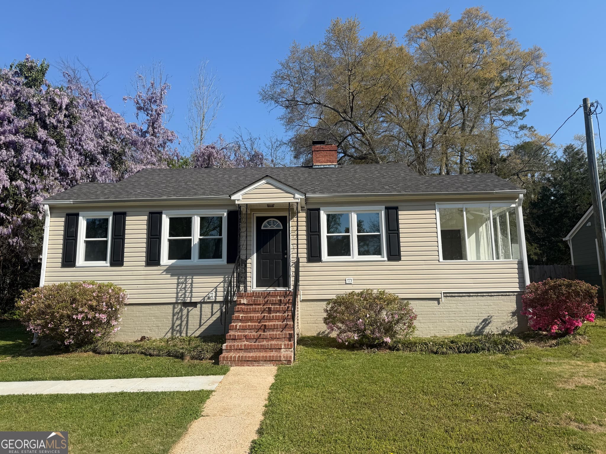 2 bedroom, 1 bathroom, 1,862 sq ft single family residence for rent at 110 Elm Drive, Lagrange, GA 30240 for $1,300 a month — photo 1 of 12