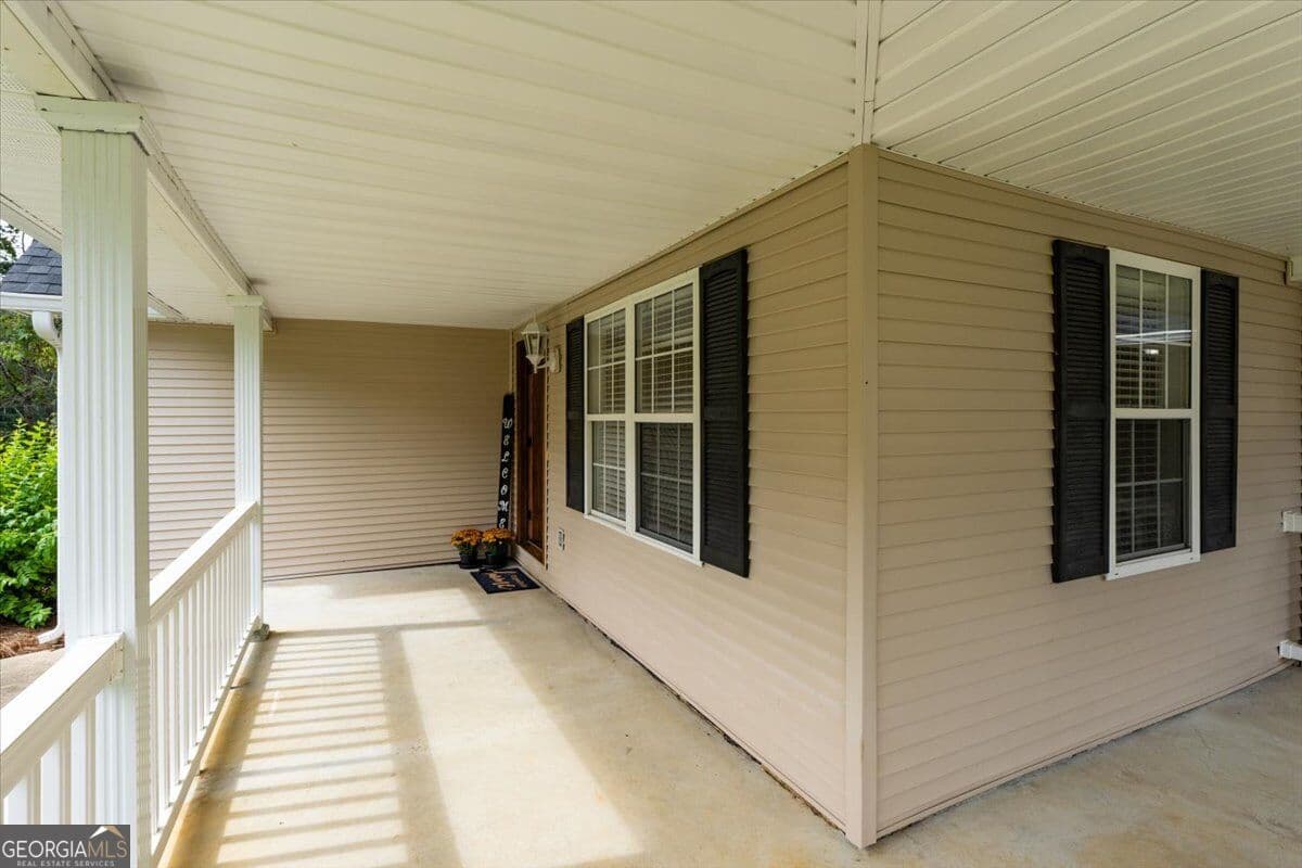 3 bedroom, 2 bathroom, 1,298 sq ft single family residence for sale at 241 Graystone Pointe Drive, Macon, GA 31211 — photo 7
