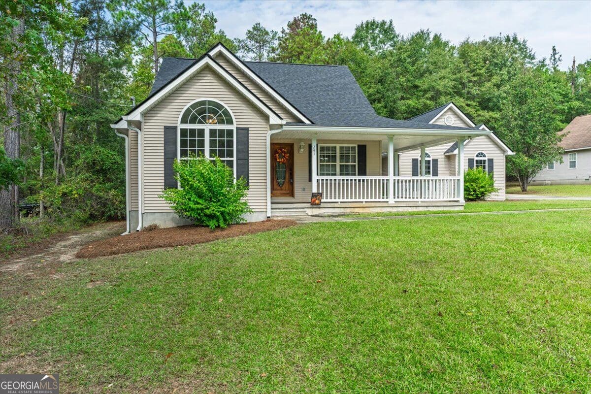 3 bedroom, 2 bathroom, 1,298 sq ft single family residence for sale at 241 Graystone Pointe Drive, Macon, GA 31211 — photo 3