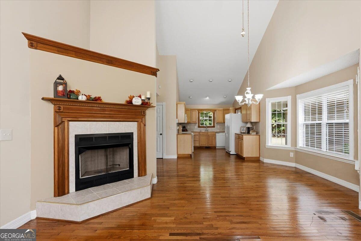 3 bedroom, 2 bathroom, 1,298 sq ft single family residence for sale at 241 Graystone Pointe Drive, Macon, GA 31211 — photo 9