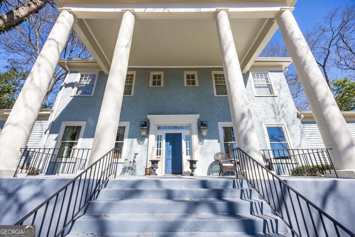 3 bedroom, 3.5 bathroom, 3,789 sq ft single family residence for sale at 3285 Vista Circle, Macon, GA 31204 — photo 2