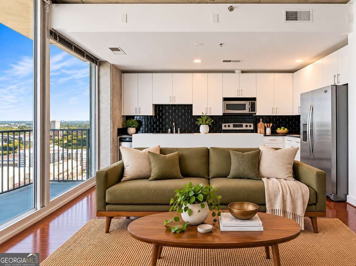 1 bedroom, 1 bathroom condominium for sale at 361 17th Street 2508, Atlanta, GA 30363 — photo 2