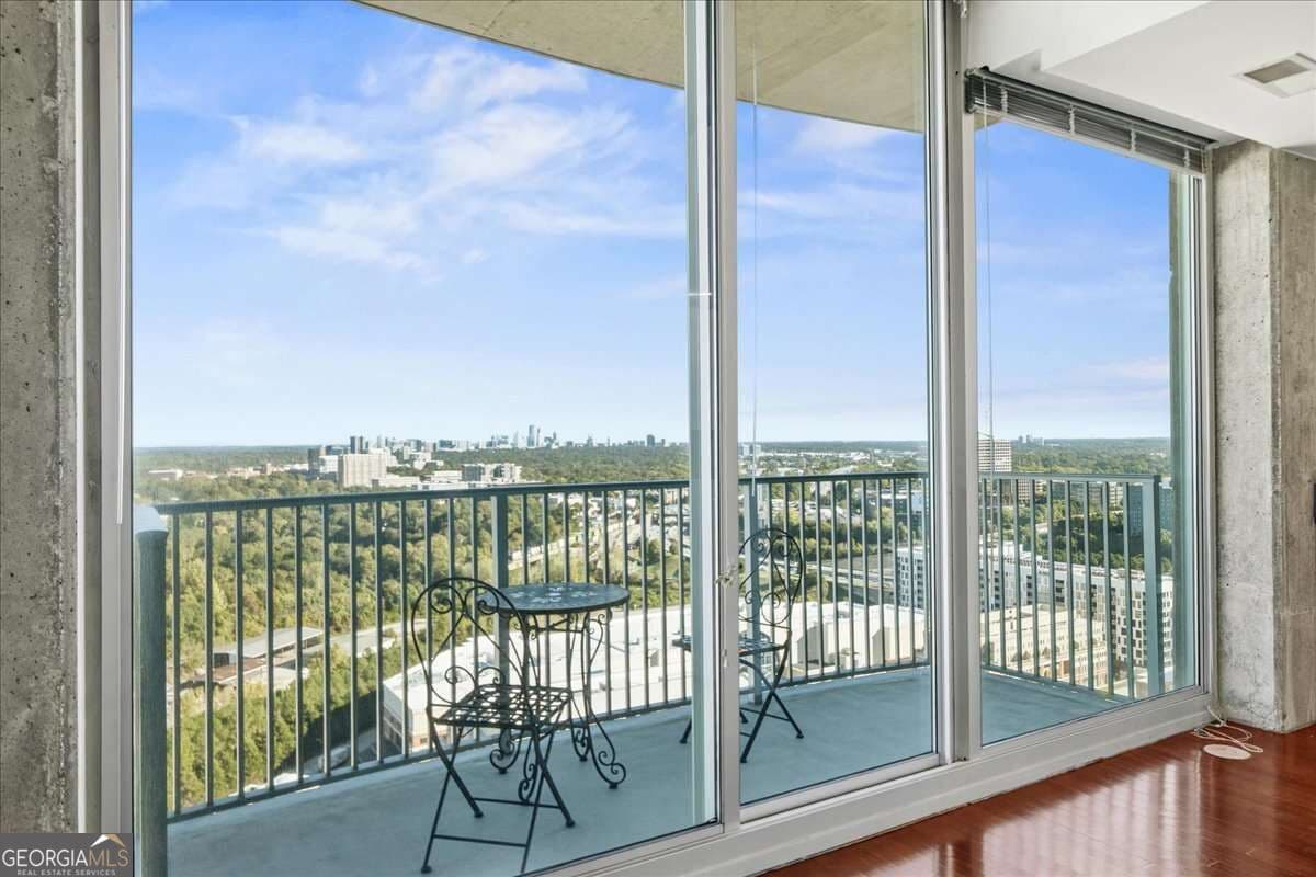 1 bedroom, 1 bathroom condominium for sale at 361 17th Street 2508, Atlanta, GA 30363 — photo 6