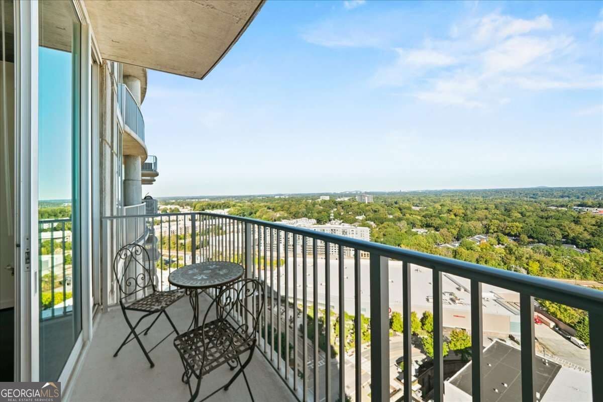 1 bedroom, 1 bathroom condominium for sale at 361 17th Street 2508, Atlanta, GA 30363 — photo 9