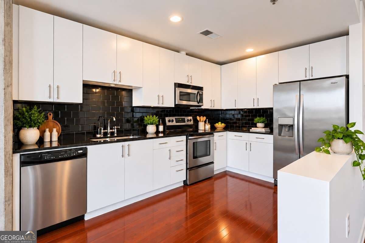 1 bedroom, 1 bathroom condominium for sale at 361 17th Street 2508, Atlanta, GA 30363 — photo 4