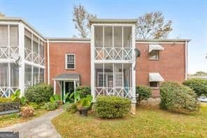 2 bedroom, 1 bathroom, 1,000 sq ft apartment for rent at 60 Delmont Drive F2, Atlanta, GA 30305 for $1,995 a month — photo 1 of 1