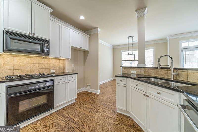 3 bedroom, 2.5 bathroom, 2,090 sq ft condominium for sale at 2364 Harshaw Avenue, Lawrenceville, GA 30043 — photo 9