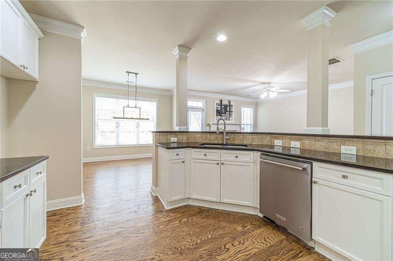 3 bedroom, 2.5 bathroom, 2,090 sq ft condominium for sale at 2364 Harshaw Avenue, Lawrenceville, GA 30043 — photo 8